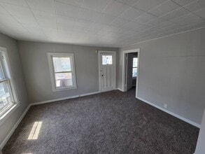 Building Photo - 3081 E 67th St