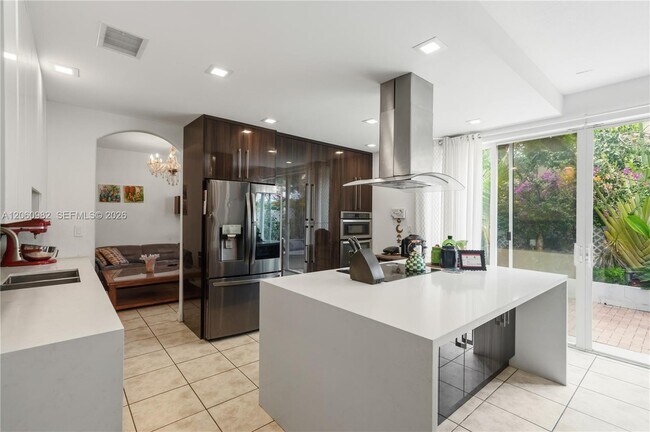 Building Photo - 8741 NW 110th Ave