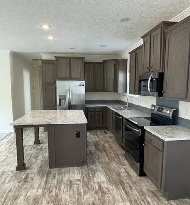 Building Photo - 379 Blanche Cir