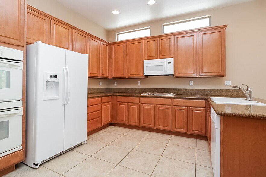 Building Photo - 3729 White Lion Ln