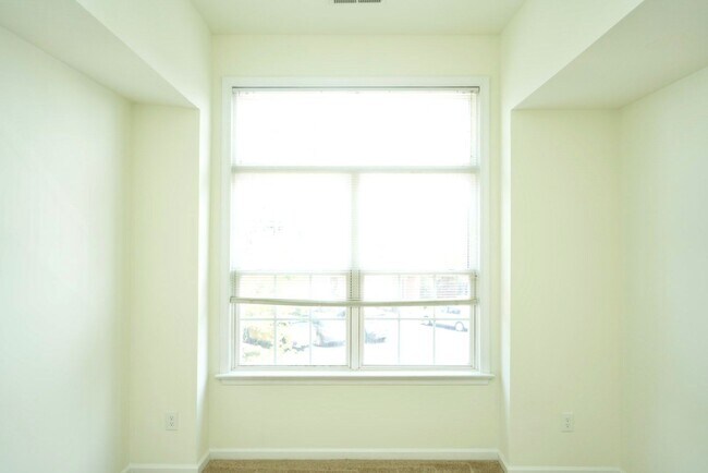 Building Photo - 1119 Somer Chase Ct