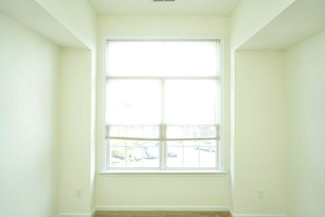 Building Photo - 1119 Somerchase Ct