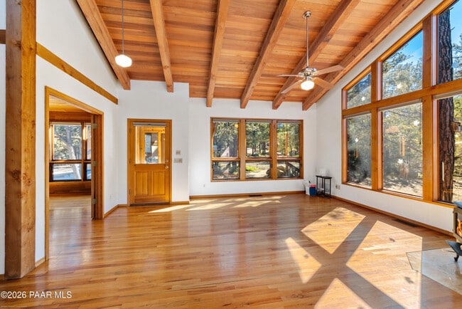 Building Photo - 2255 Pine Dr