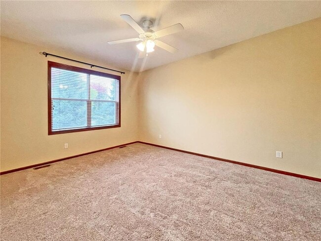 Building Photo - 9500 Declaration Dr