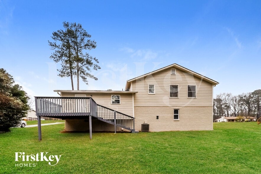 Building Photo - 4423 Treeline Way