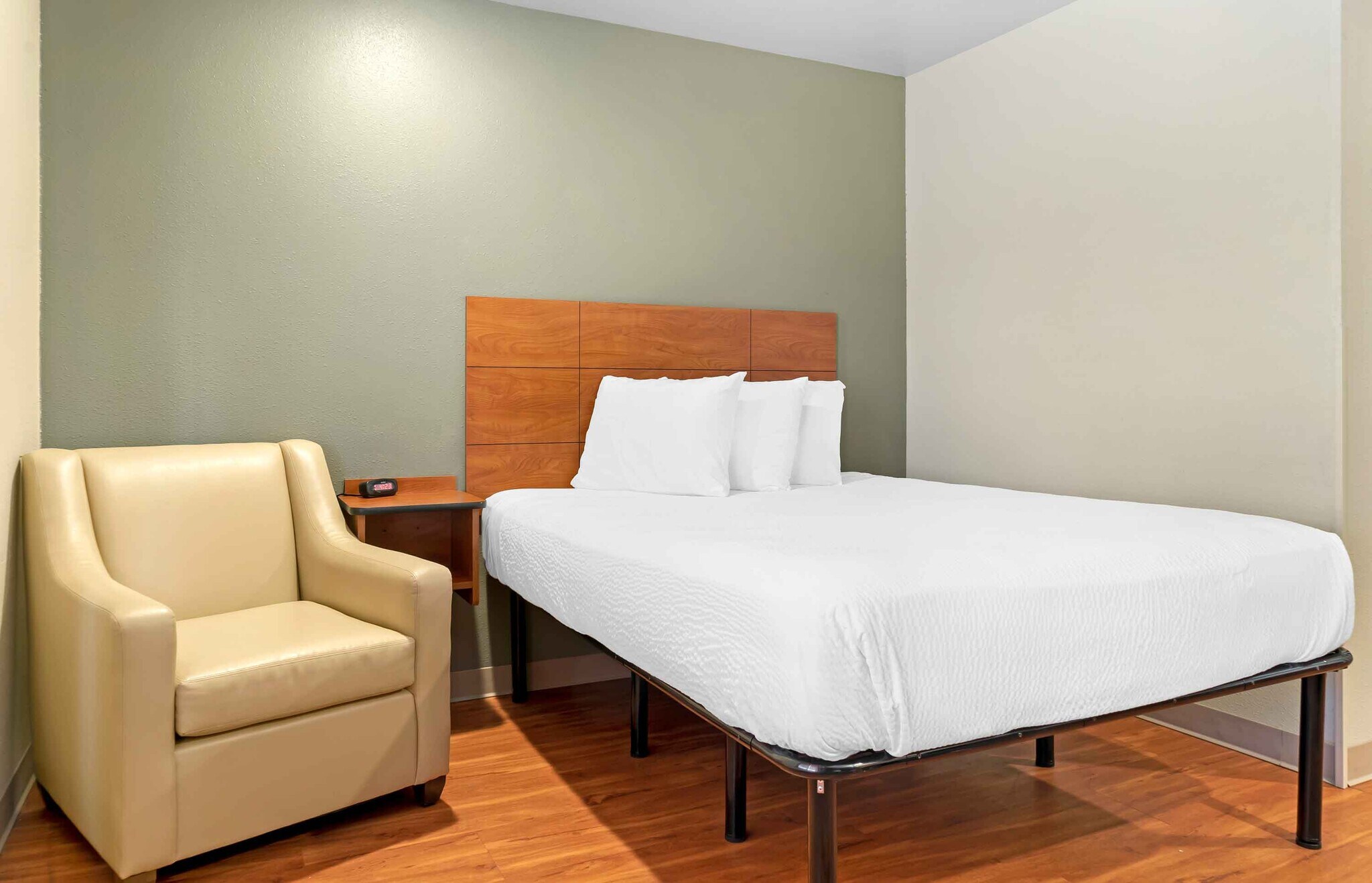 Building Photo - Furnished Studio-Grand Rapids - Wyoming