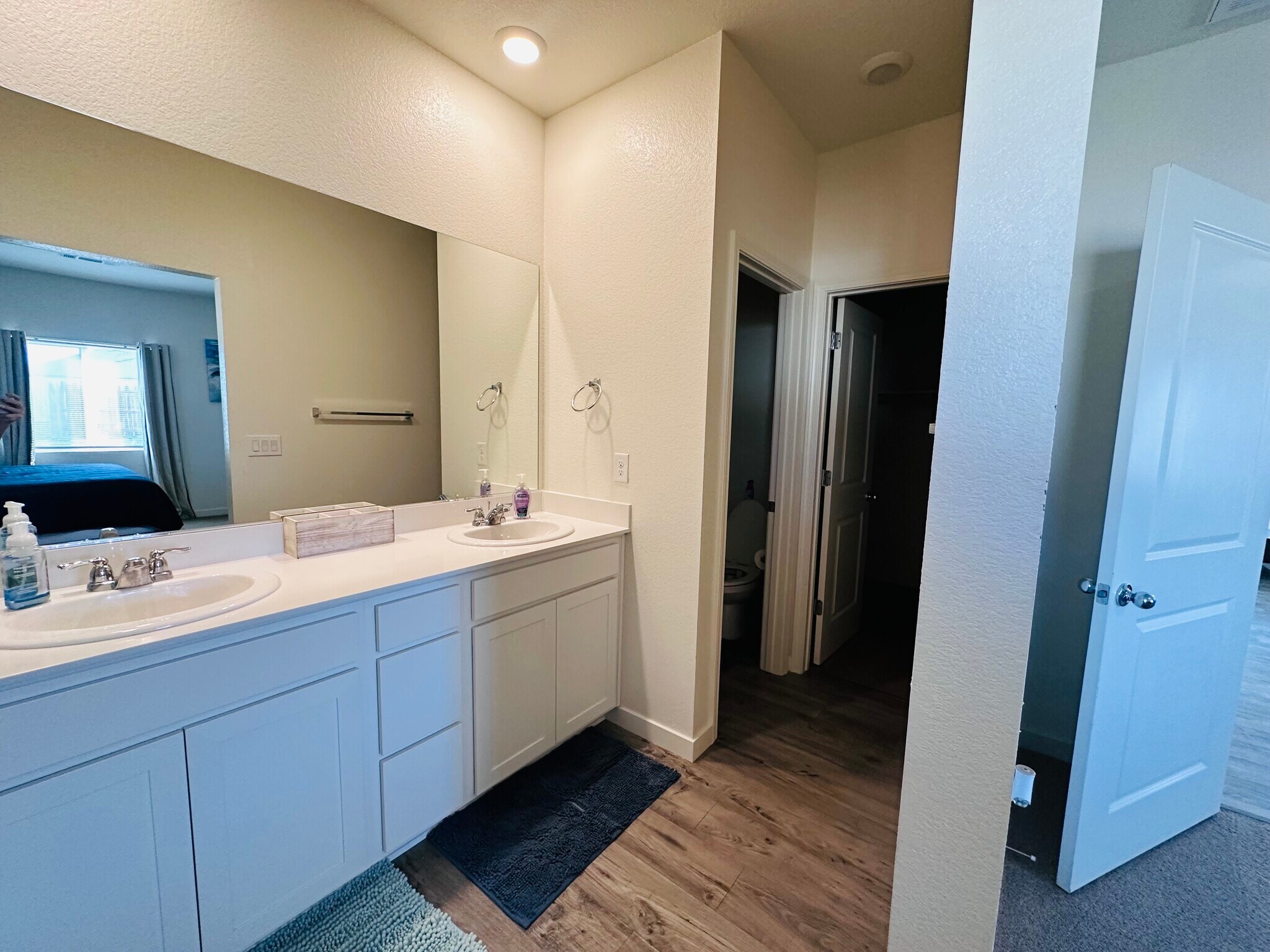 Building Photo - 950 Kathryn Ct