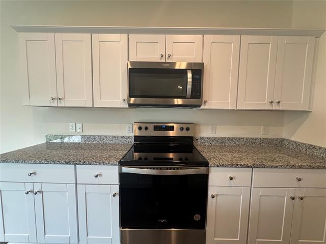 Building Photo - 8216 Hawkview Dr