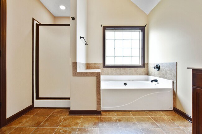 Building Photo - Four Bedroom in Fields of Northmeade!