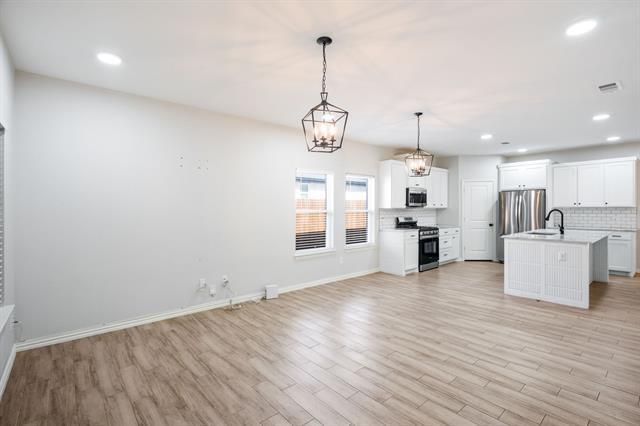 Building Photo - 3505 Wood Oak Dr