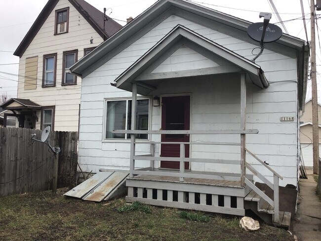 Building Photo - 1116 W Washington St