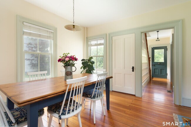 Building Photo - 20 Ethan Allen St