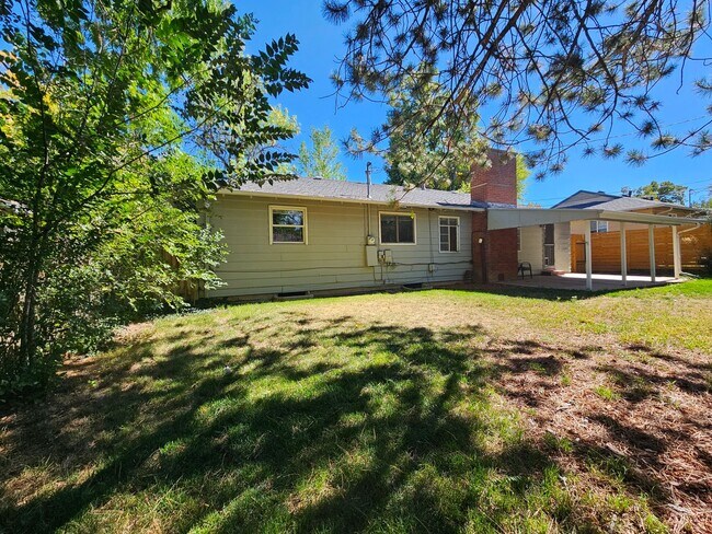 Building Photo - Virginia Village 4 Bed 3 Baths Large Yard Attached Garage Super Spacious!