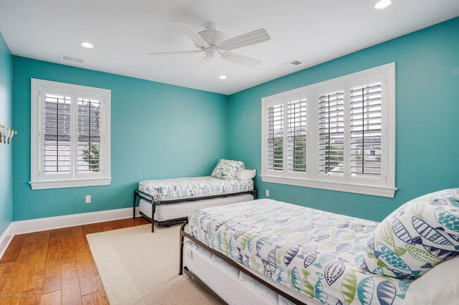 Building Photo - 108 Neptune Pl