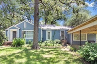 Building Photo - 811 Oakwood Dr