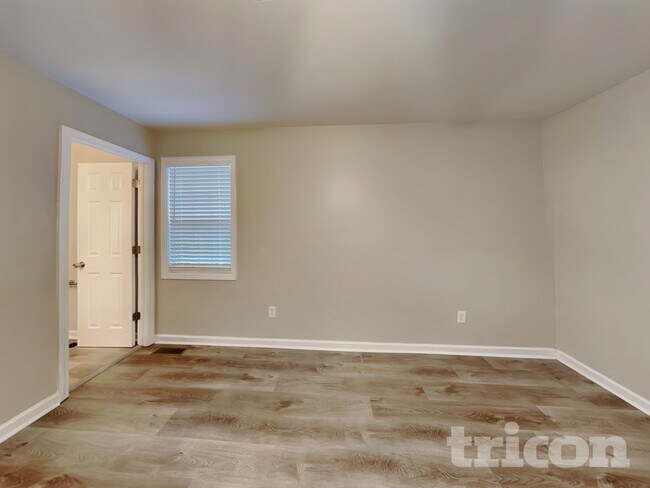 Building Photo - 210 Kennedy Dr