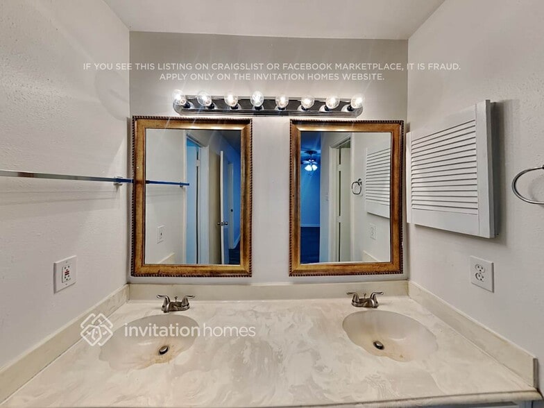 Building Photo - 9207 Prairie Trails Dr
