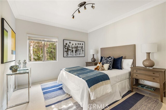 Building Photo - 16659 Addison St