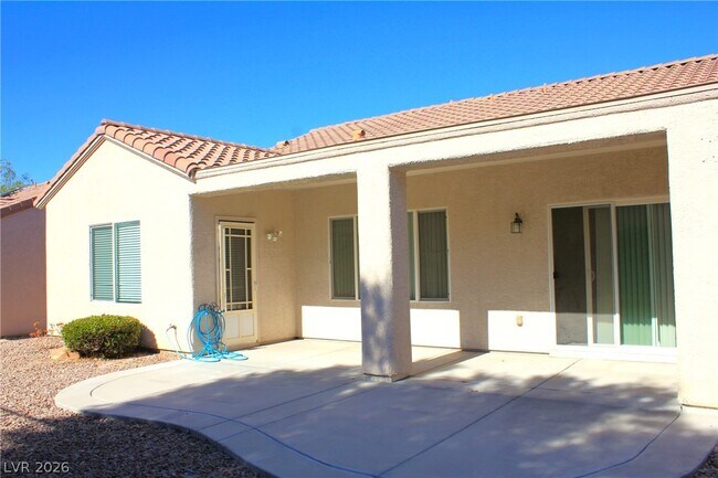Building Photo - 2212 Sawtooth Mountain Dr