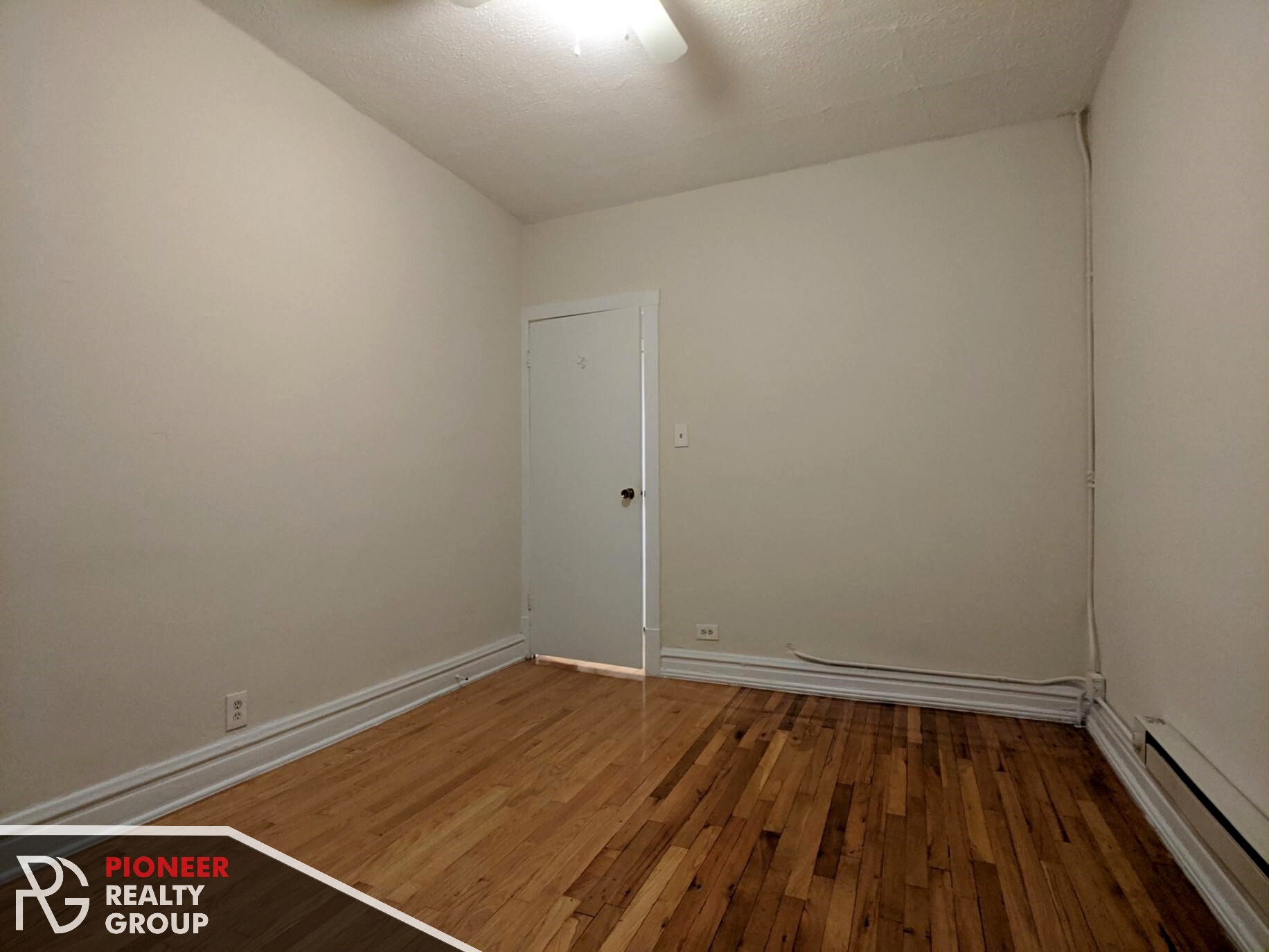 Building Photo - 630 W Cornelia Ave