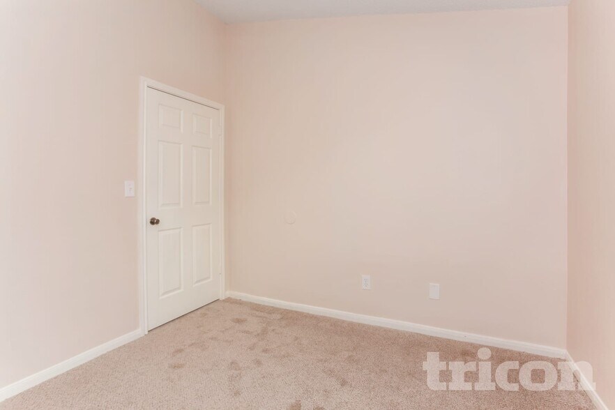 Building Photo - 3206 Boynton Dr