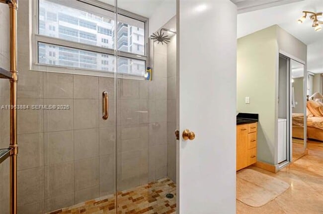 Building Photo - 2401 Collins Ave