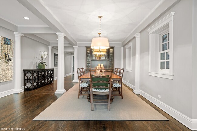 Building Photo - 38 E Elm St