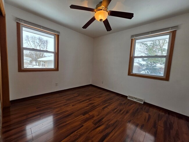 Building Photo - 416 Park Ln