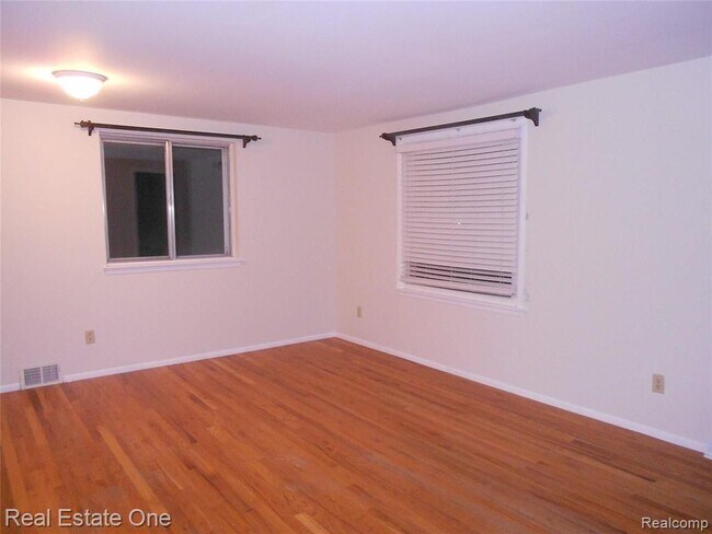 Building Photo - 3541 Tothill Dr