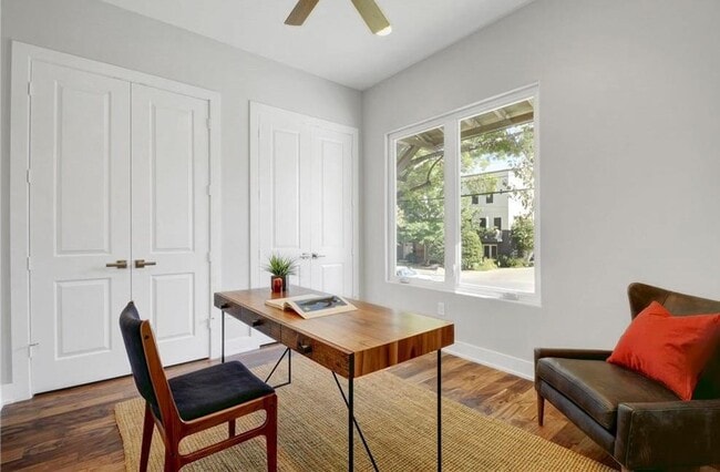 Building Photo - 1208 Kinney Ave