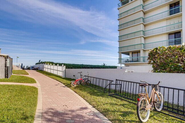 Building Photo - 1333 Nettles Blvd