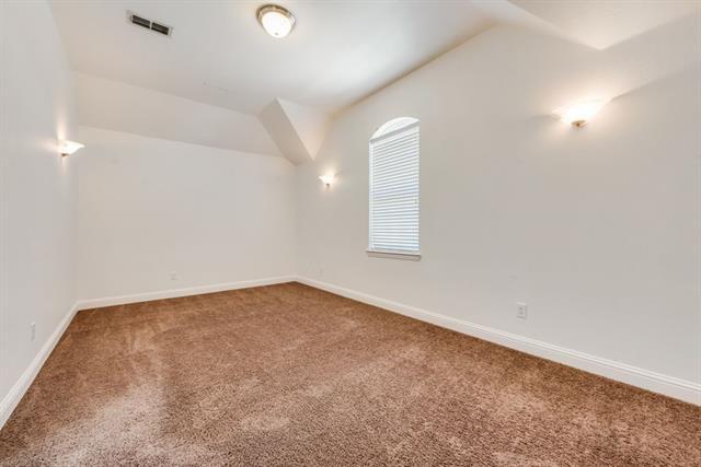 Building Photo - 2992 Overlook Dr