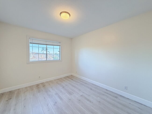 Building Photo - 6315 Blossom Ln