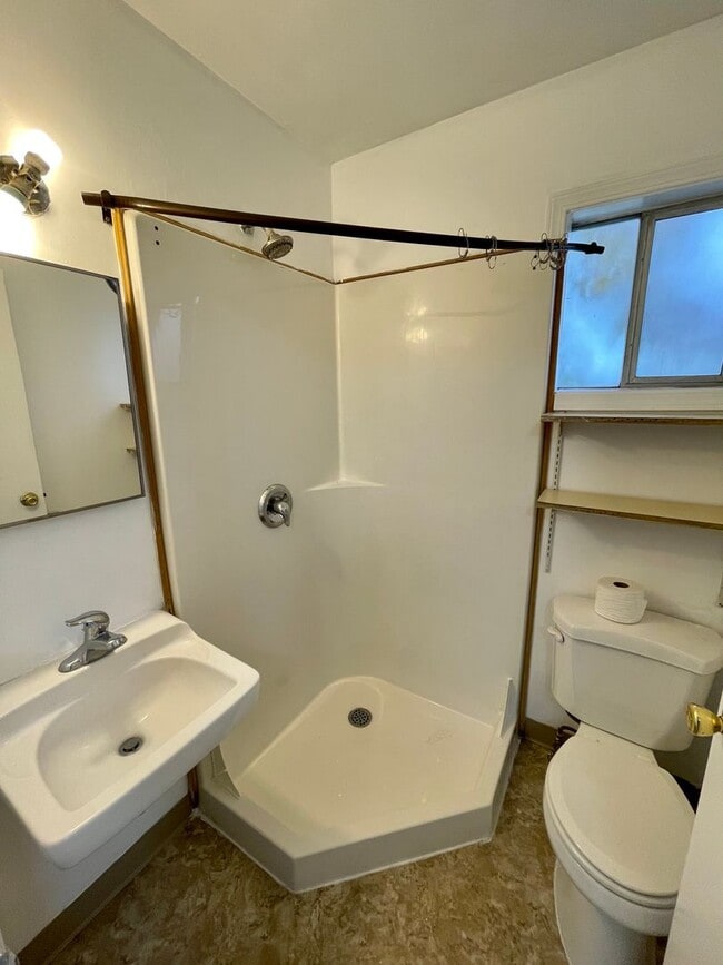 Building Photo - Charming 1-Bedroom in a Great Neighborhood!