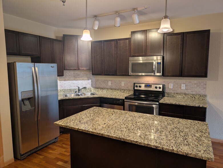 Luxury kitchen - 1155 Ford Road