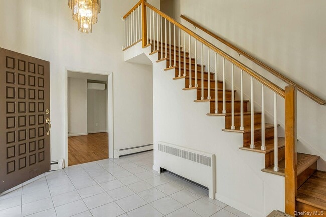 Building Photo - 68 Lake Shore Dr