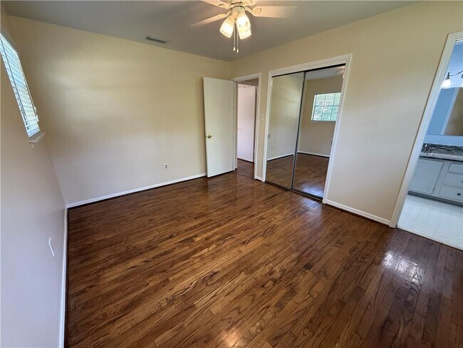 Building Photo - 3512 Shadowwood Ct