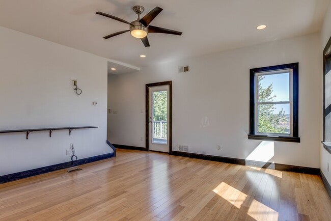 Building Photo - Available MAY 2026 - 2 Bedroom, 2 Bath Home w/ CRAZY City Views!