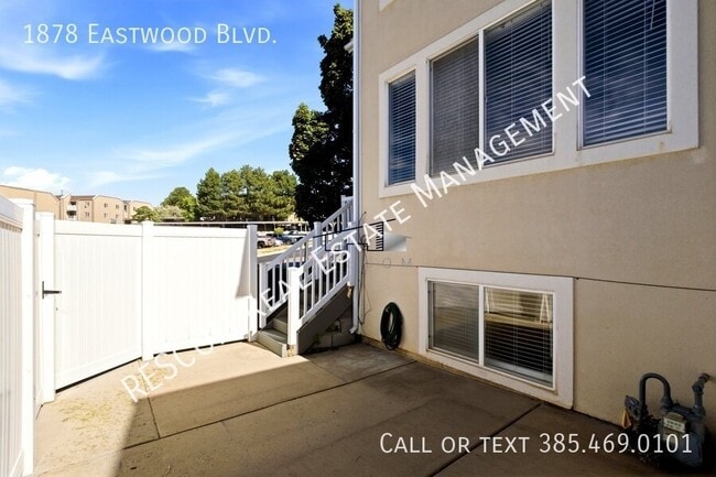 Building Photo - 1878 Eastwood Blvd