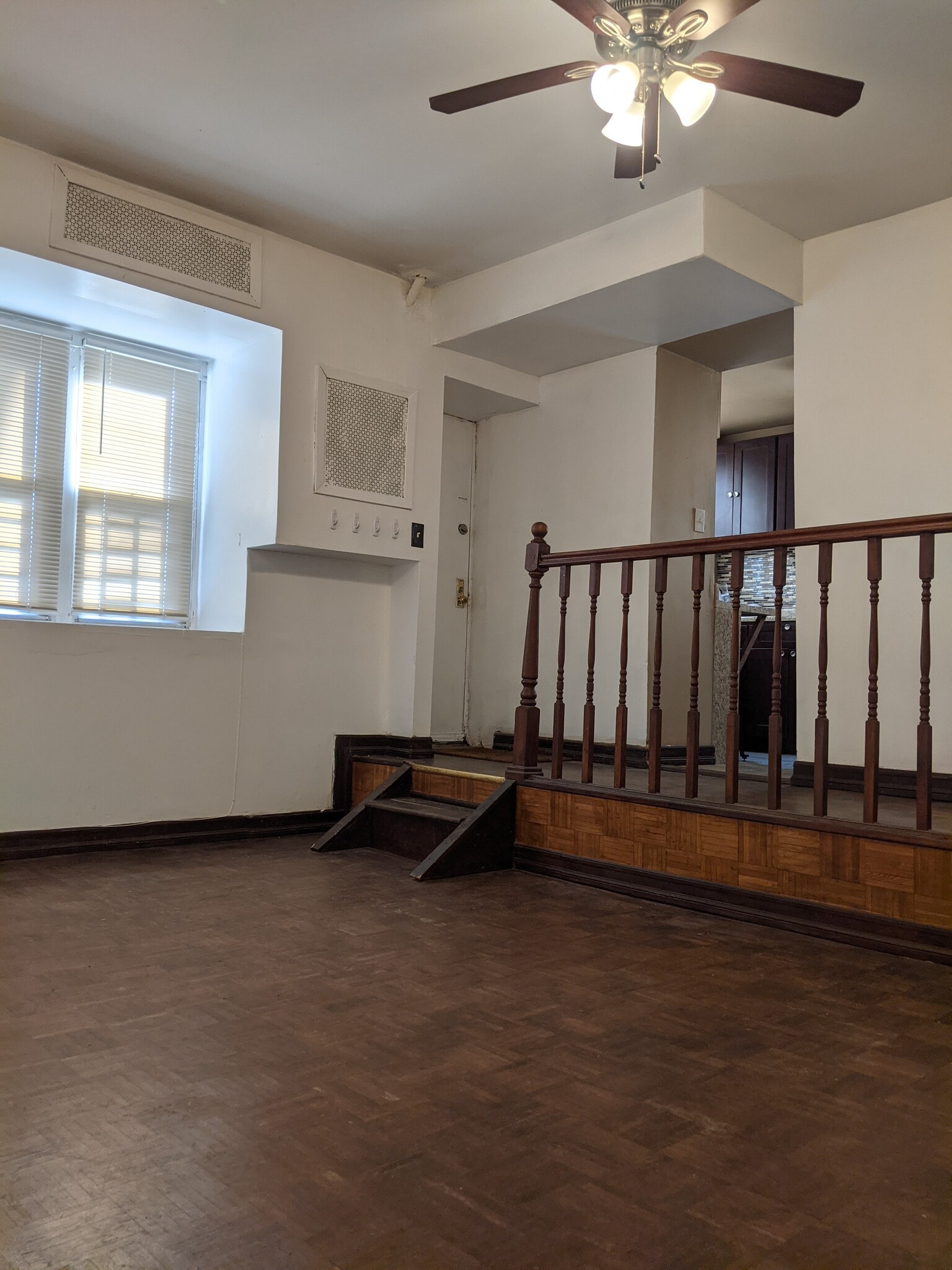 Building Photo - 533 W 232nd St