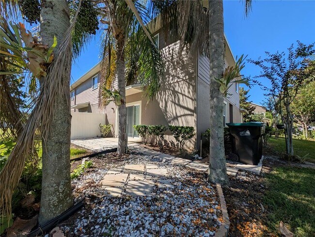 Building Photo - 2203 Chatham Pl Dr