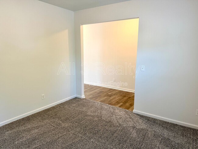 Building Photo - 6107 Heisler St
