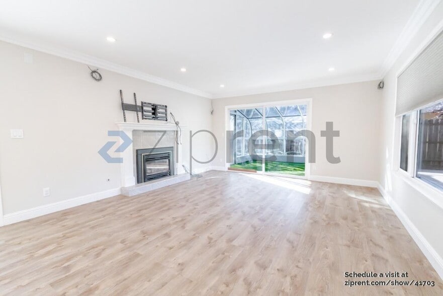 Building Photo - 416 Claydon Way