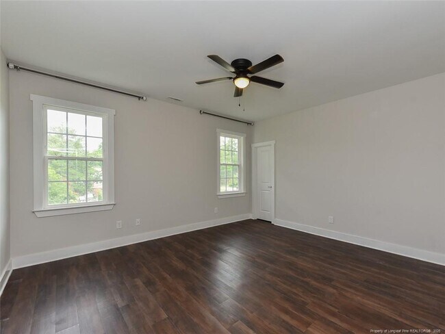 Building Photo - 723 Lindley Dr