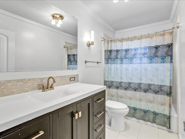 Building Photo - Spacious 4 Bed, 2 Bath Home in La Mesa with Detached Garage!