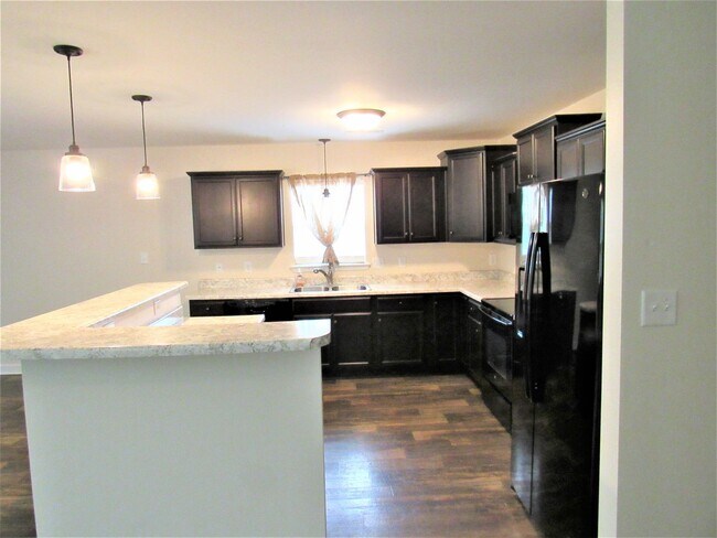 Building Photo - 136 Laredo Dr