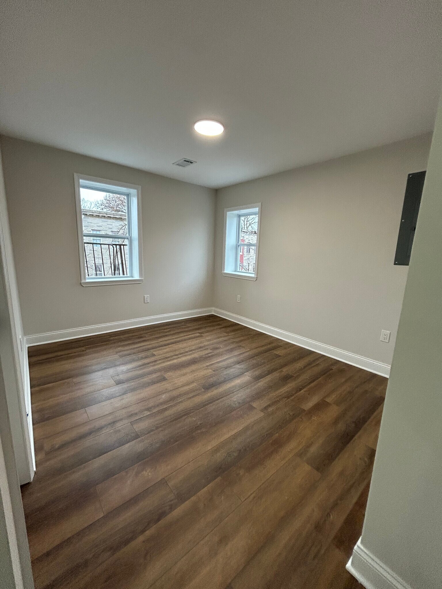 Building Photo - 1042 Edmondson Ave