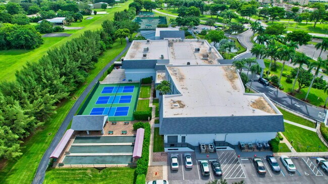 Building Photo - 14375 Strathmore Ln