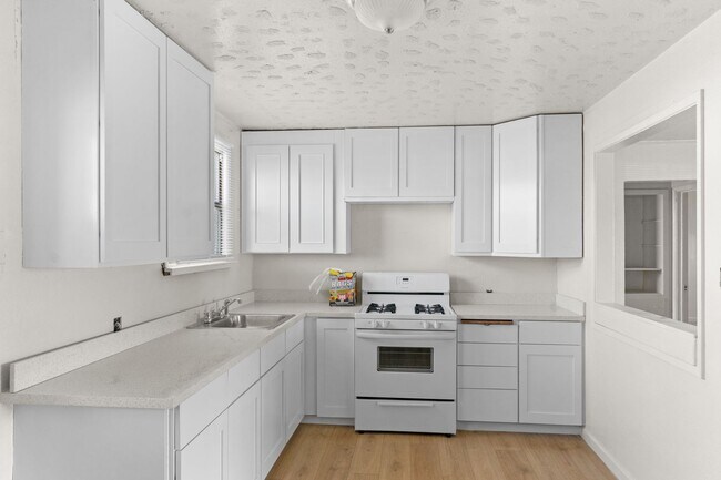 Building Photo - hesket