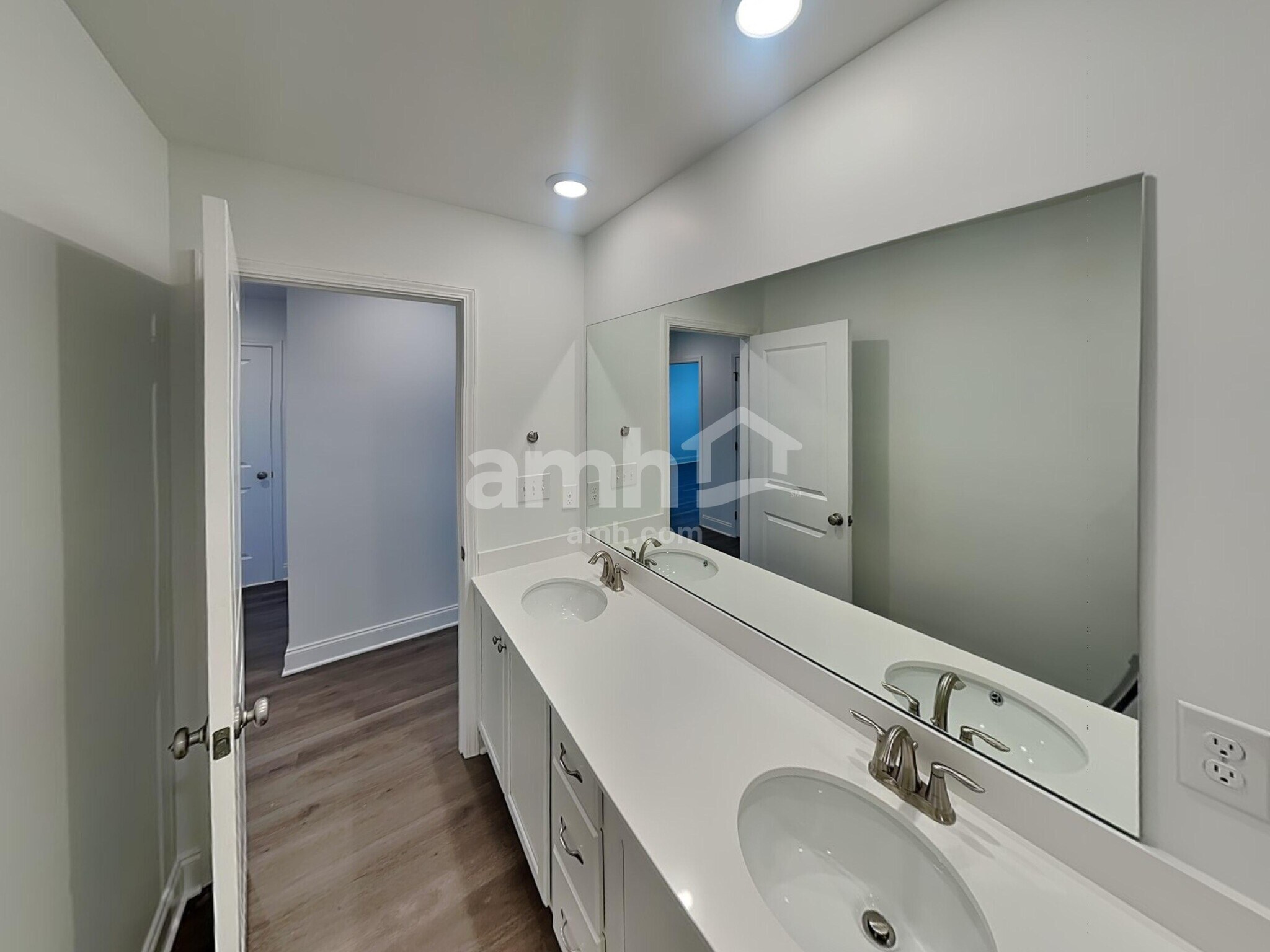 Building Photo - 208 Argea Dr